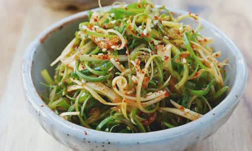 Cách làm Gỏi hành lá chua cay