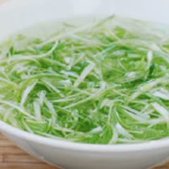 Cách làm Gỏi hành lá chua cay