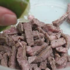 goi-thit-bo-kieu-thai-x9M77UQHcvxWCDAfyz7c