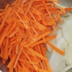 Cách Làm Gỏi Thịt Gà Rau Răm Đơn Giản Ngon Miệng