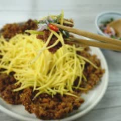 Cách làm gỏi xoài cá trê kiểu Thái