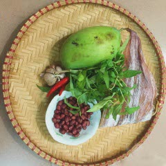 Cách làm gỏi xoài xanh khô mực
