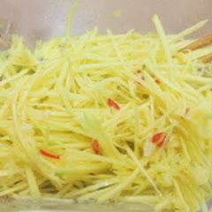 Cách làm gỏi xoài xanh khô mực