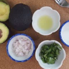 Cách làm sốt bơ ngò béo ngậy