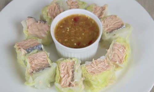 Cách làm Sốt chua cay mặn ngọt chấm cá hồi