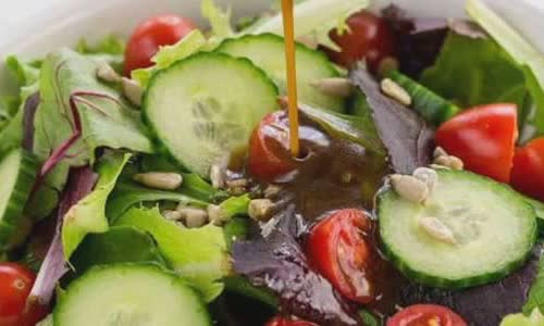 Cách làm Sốt giấm đen trộn salad