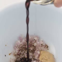 Cách làm Sốt giấm đen trộn salad