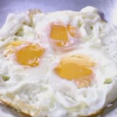 Cách làm trứng ốp la sốt tomyum