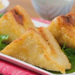 Cách Làm Món Bánh Chưng Chấm Sốt Tiêu Đen Béo Ngậy 