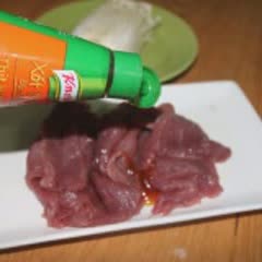 Cách Làm Thịt Bò Cuộn Nấm Kim Châm Sốt Cay Ngon