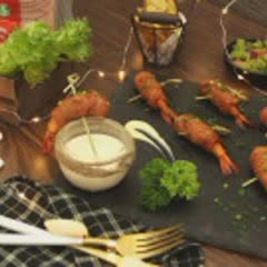 Cách Làm Món Tôm Cuộn Ba Rọi Xông Khói Nướng Sa Tế 