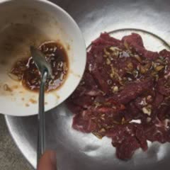 Cách làm Bò nướng mọi kiểu Củ Chi