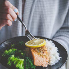 Cách làm Cá hồi nướng muối chanh