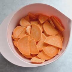Cách làm khoai lang nướng gia vị thảo mộc