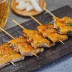 Cách làm ba chỉ cuộn bánh gạo xiên nướng