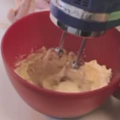 Cách làm Gà nhồi rau củ nướng bơ 
