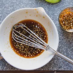 Cách làm Gà Nướng Chanh Tương Ớt chua cay thấm vị
