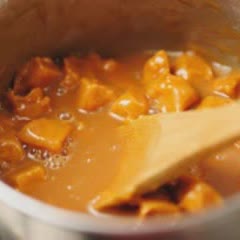 Cách làm Kẹo táo nhúng caramel Halloween