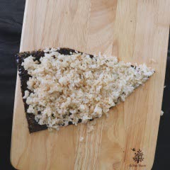 Cách làm Pizza cơm cá hồi ăn sống