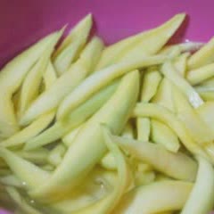 Cách làm Xoài Ngâm Mắm Ớt giòn sựt chua mặn hấp dẫn