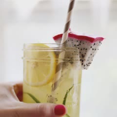 Cách làm Cocktail chanh thanh long