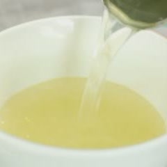 Cách làm Hồng Trà Thạch Vải Dole giải nhiệt mùa hè