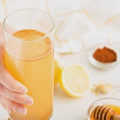 Cách làm Nước detox chanh mật ong quế