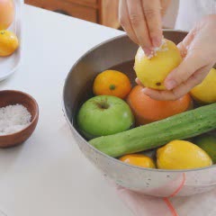 Cách làm nước detox trái cây khô