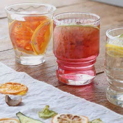 Cách làm nước detox trái cây khô