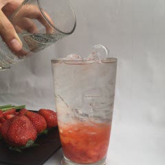 Cách làm Soda dâu tươi