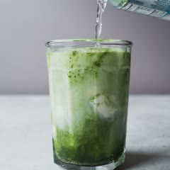 Cách làm soda matcha phủ kem
