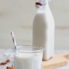 Cách làm sữa hạnh nhân thơm ngon