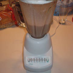 Cách Làm Sữa Lắc Chocolate Thơm Ngon Mát Lạnh