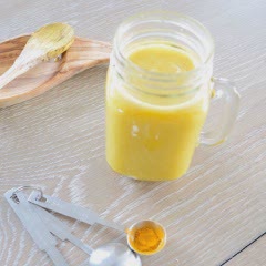 Cách làm sữa nghệ mật ong
