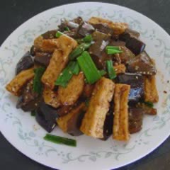 Cách làm Đậu Hũ Kho Cà Tím lạ miệng với tương đậu đen