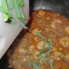 Cách Làm Đậu Hũ Non Sốt Thịt Bằm Lá Tỏi Đậm Đà
