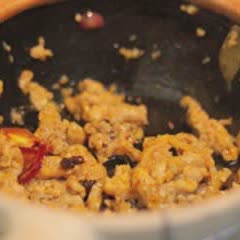 Cách làm đậu hũ om dưa cải chua