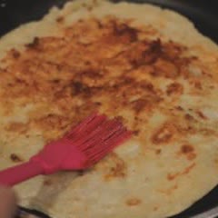 Cách làm bánh chiên cay nhiều lớp kiểu Hoa