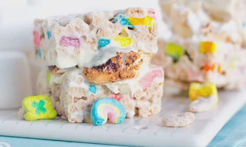 Cách làm Bánh cốm trộn Marshmallow