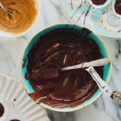 Cách làm Bánh cupcake chocolate bơ đậu phộng
