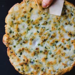 Cách làm bánh hành chiên giòn tan
