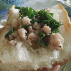 Cách làm bánh mì hấp thịt băm