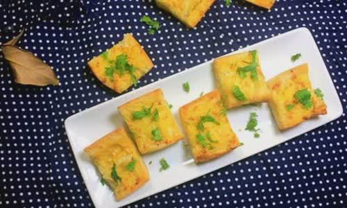 Cách làm bánh mì nướng bơ tỏi kiểu Pháp
