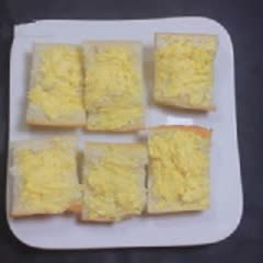 Cách làm bánh mì nướng bơ tỏi kiểu Pháp