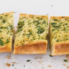 Cách làm Bánh mì phết bơ tỏi nướng