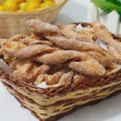 Cách làm bánh quẩy thừng bọc đường