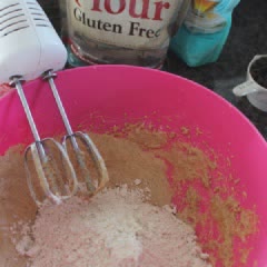 Cách làm Bánh quy nho khô yến mạch