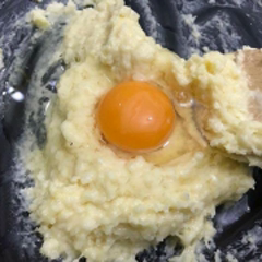 Cách làm bánh su kem Chewy Junior với nhân phô mai hấp dẫn