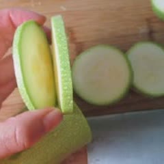 Cách Làm Bí Ngòi Kẹp Thịt Cực Ngon Cho Bữa Cơm