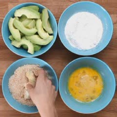 Cách làm bơ tẩm bột nướng giòn
